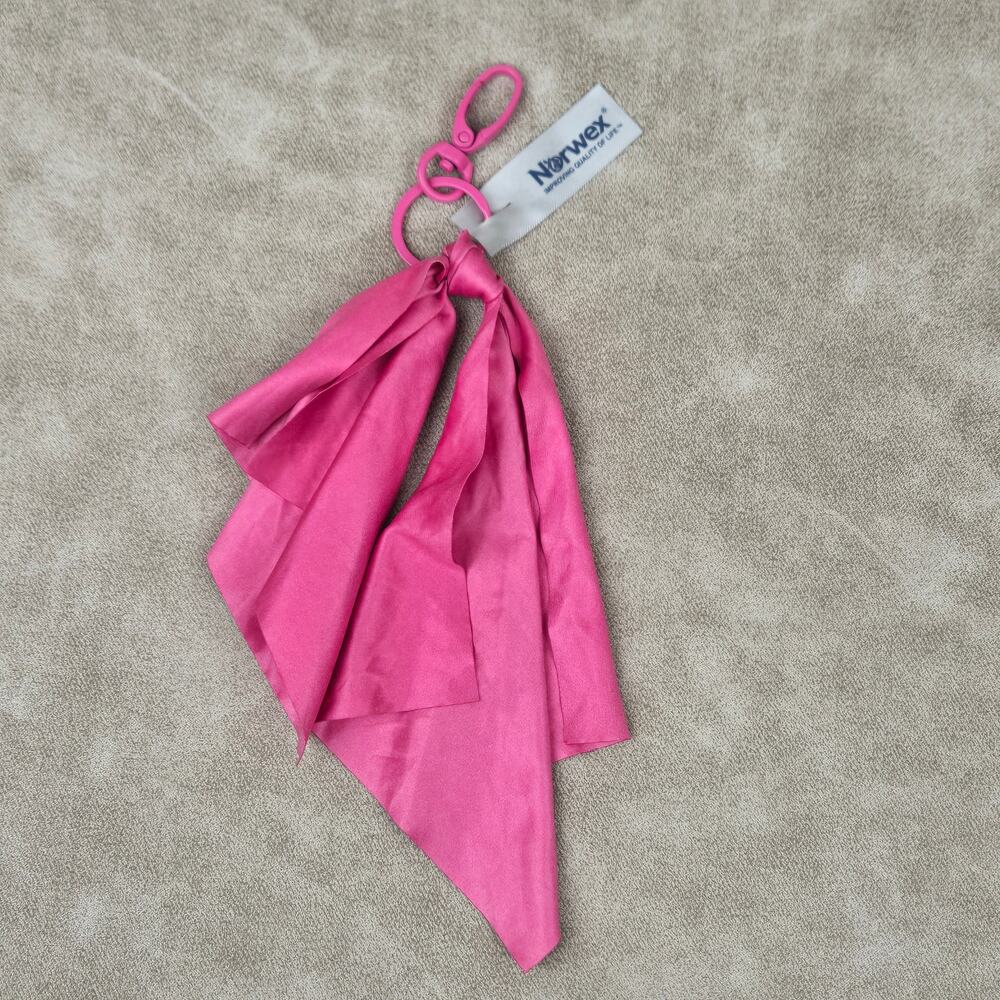 Norwex Optic Scarf Hot Pink Microfiber Lens Screen Cleaning Cloth With Clip